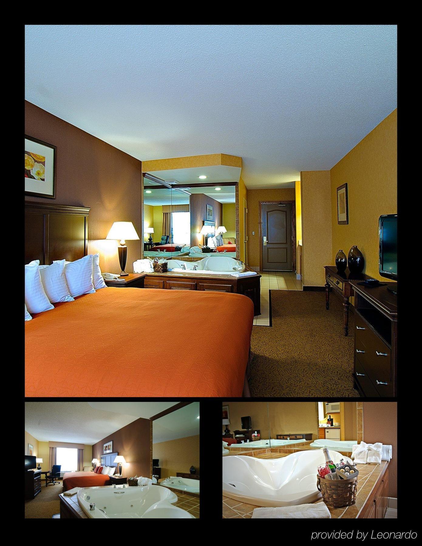 Comfort & - Akron 3*